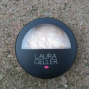 Laura Geller Baked Balance and Brighten Foundation